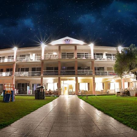 ניאה סקיוני Crown Hotel מראה חיצוני תמונה