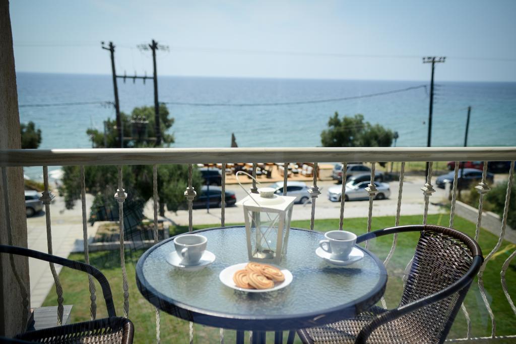 ניאה סקיוני Crown Hotel מראה חיצוני תמונה