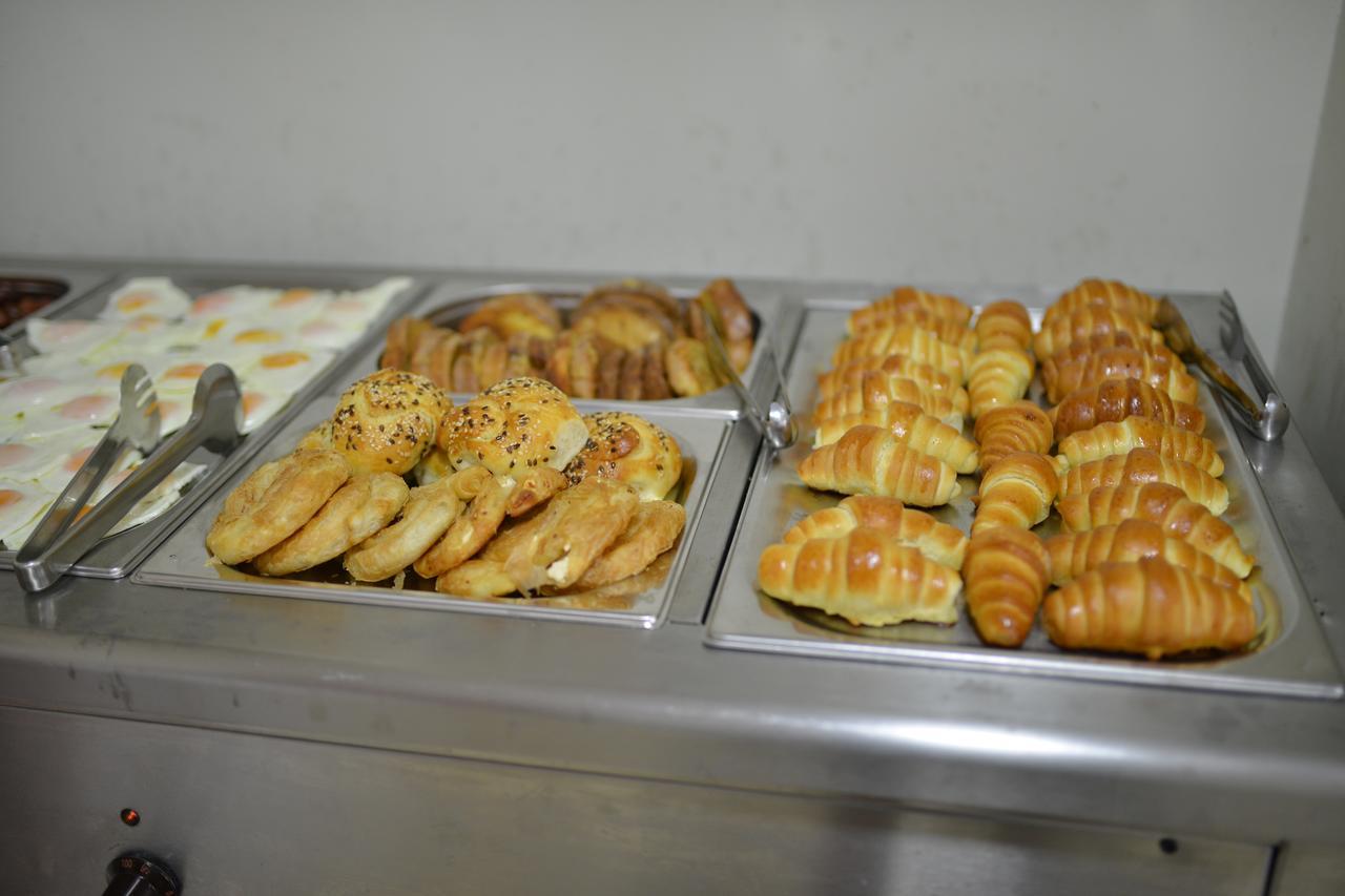 ניאה סקיוני Crown Hotel מראה חיצוני תמונה