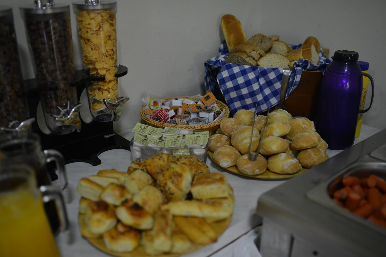 ניאה סקיוני Crown Hotel מראה חיצוני תמונה